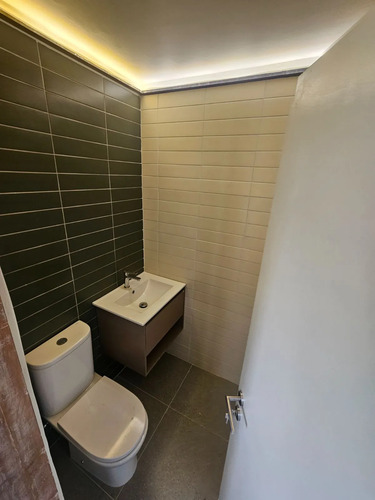 Casa Comercial En Las Condes