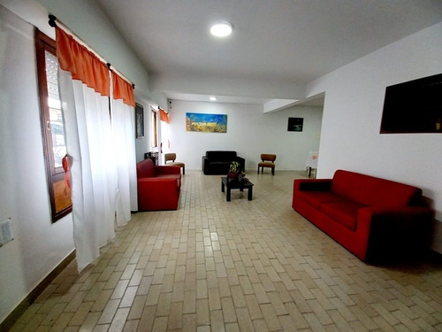 Imagen 3 de 5 de En Hogar Solares-geriátrico Nos Dedicamos A Ofrecerle Un L