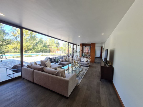 Casa En Venta En Las Brisas De Chicureo