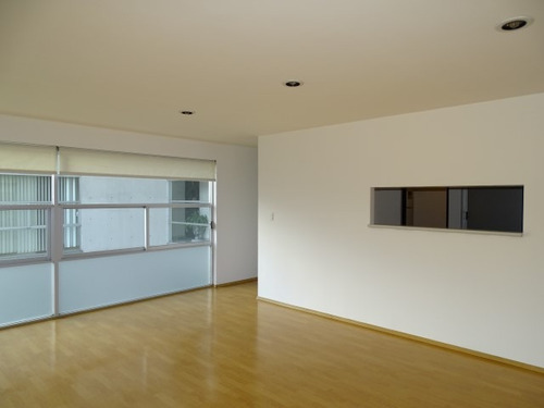 112m, Primer Piso, 3 Recamaras, Dos Baños, Dos Estacionamientos Y Bodega