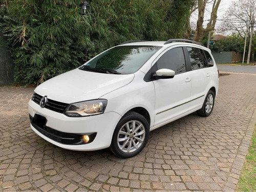 Imagen 8 de 15 de Volkswagen Suran 2014 1.6 Highline 101cv