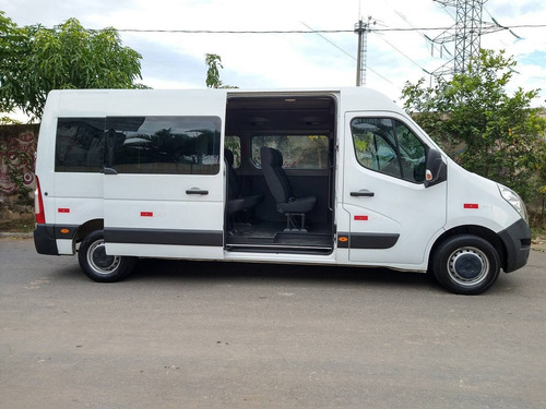 Renault Master 2.3 Dci Diesel Minibus Executive 16l L3h2 3p
