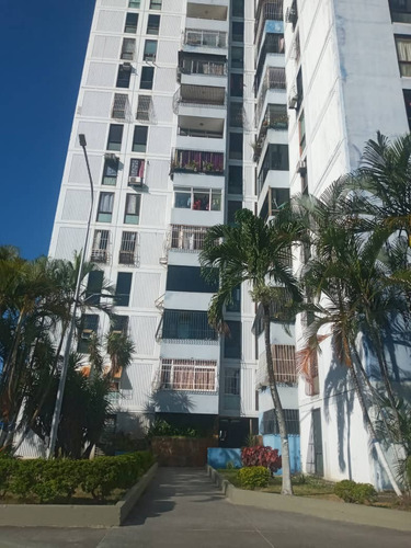 Sky Group Vende Apartamento En Las Quintas De Naguanagua, Resd Las Quintas. Edo. Carabobo. Luz Coelho