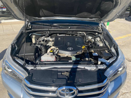Toyota Hilux 2.8 Cd Srx 177cv 4x4 At 2016 2234003316