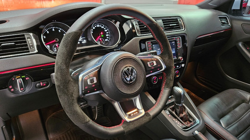 Imagen 11 de 25 de Volkswagen Vento Gli 2017 2.0 Tsi At Smart Garage