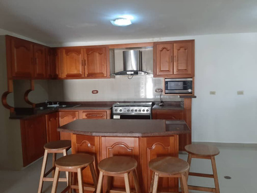 Se Alquila Casa En La Urbanizacion Puertas Del Sur
