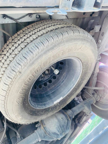 Imagen 4 de 6 de Volkswagen Amarok 2019 2.0 Cd Tdi 140cv Trendline