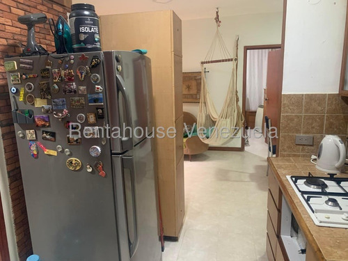 Venta De Comodo Apartamento En Santa Monica Jg