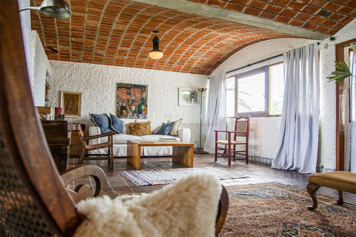 Hermosa Casa En Venta, Zona Península-punta Del Este