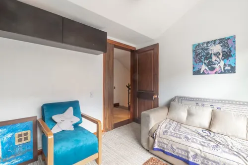 Casa En Venta En Gratamira. Cod V14097