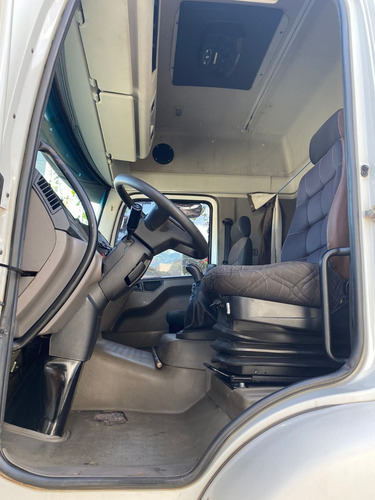 Imagem 4 de 19 de Vw Constellation 25.420 Prime - 2018