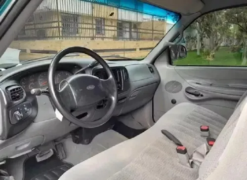 Ford F-150 5.0 AUTOMATICA 4X2 GASOLINA XL STYLE SIDE