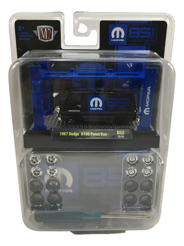 M2 Machines 1:64 Model-kit 1967 Dodge A100 Panel Van R52