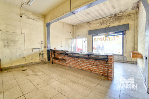 Venta En Block 2 Locales Y 1 Vivienda. Excelente Zona Comercial.