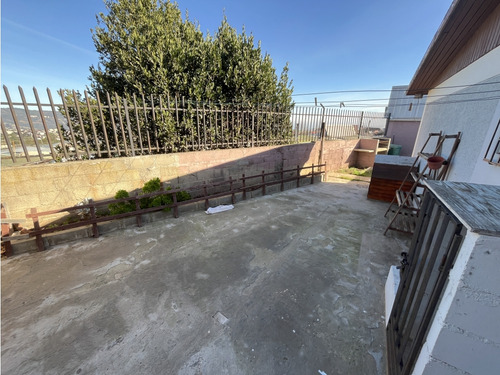 Viña Del Mar / Nueva Aurora / Casa 3d 1b 4e 1b