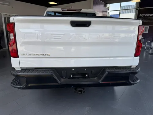 Chevrolet Silverado 4.3 V6 2500 Wt Doble Cabina 4x4 At