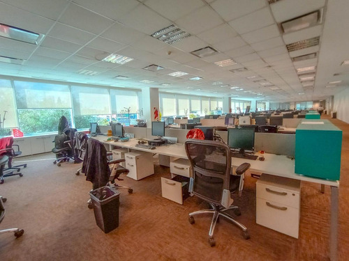 Imagen 17 de 30 de Oficinas En Alquiler 2120 M2 En Edificio Lumina Thames San Isidro, Certificacion Leed Green Buiding