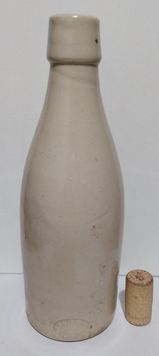 Antigua Botella De Cerveza Kennedy Barrowfield. Glasgow. (Usado)