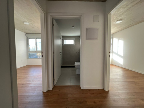 Imagen 8 de 30 de Venta Apartamento 2 Dormitorios Rentado Con Vista Al Mar Centro 01 Centro
