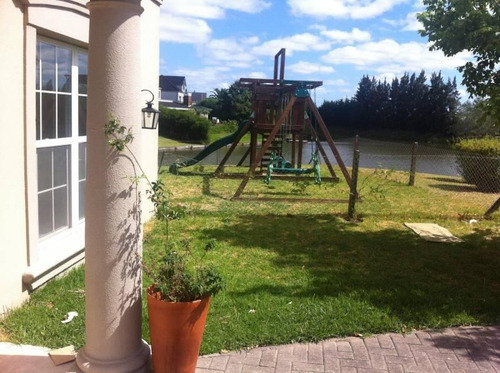 Imagen 5 de 11 de Venta /alquiler Anual / Alquiler Temporal----- Casa 4 Dormitorios Al Lago En Barrancas Del Lago