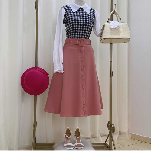 Imagem 6 de 8 de Blusa Feminina Manga Longa Gola Peter Pan Branca Xadrez