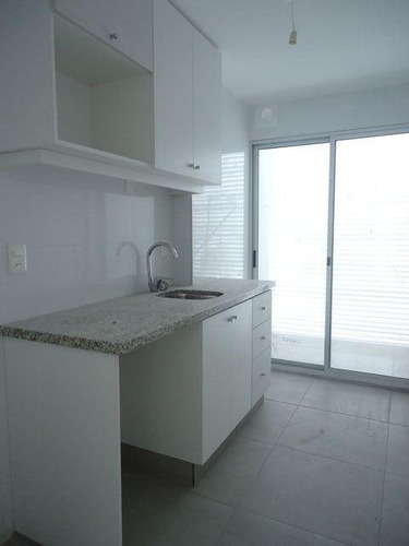 Apartamento Con Renta Proximo A Facultades!!