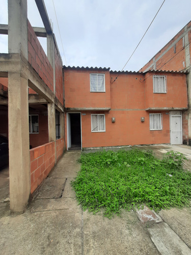 Casa En Venta En Urbanizacion Ciudadela De Las Flores
