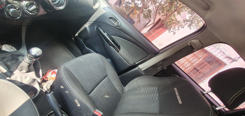 Toyota Etios 1.5 Cross 2016