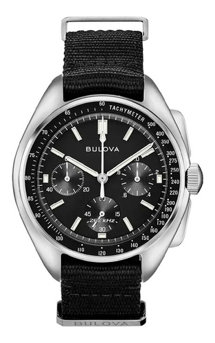 Reloj pulsera Bulova Lunar Pilot 96A225 de cuerpo color plateado, analógico, para hombre, fondo negro color negro, bisel color plateado