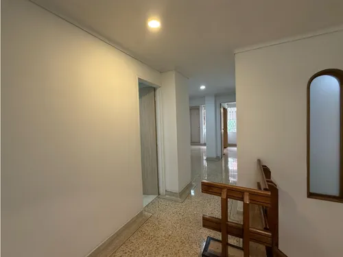 Apartamento Duplex En Laureles,primer Piso