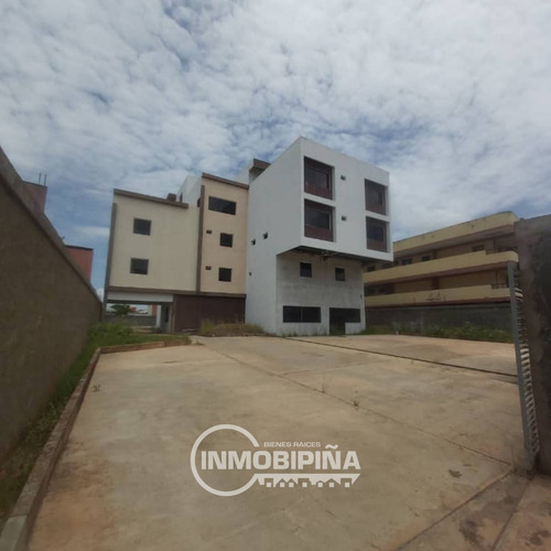 Imagen 2 de 4 de Edificio En Venta Ciudad Bolívar - Estado Bolívar Lp