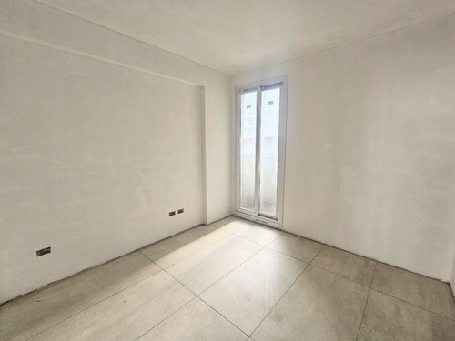 Venta 2 Ambientes Sobre Av. Cordoba
