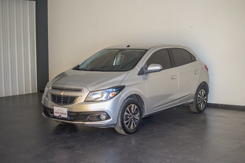 Imagen 9 de 19 de Chevrolet Onix 1.4 Ltz Mt 98cv 2015 Onv