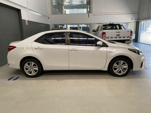 Imagen 6 de 15 de Toyota Corolla 1.8 Xei Mt