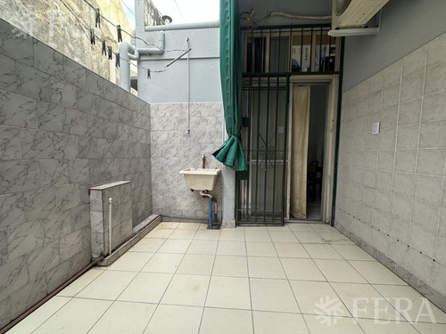 Venta Ph De 2 Ambientes Con Patio En Sarandi