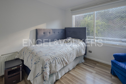 Casa En Condominio, Remodelada