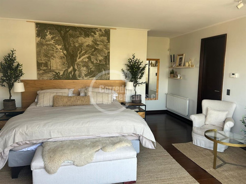 Casa En Venta De 4 Dorm. En Lo Barnechea Los Litres