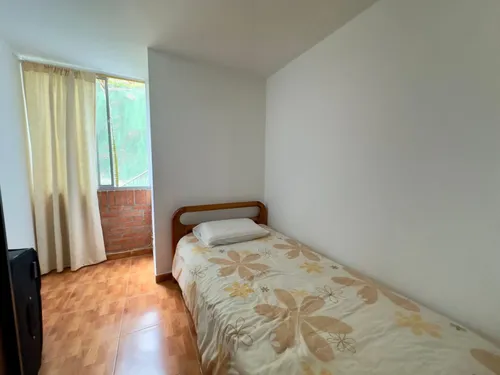 Apartamento En Arriendo En Calasanz. Cod A14861