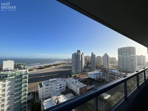 Departamento En Venta A Estrenar, 2 Dormitorios, Torre Gauguin, Playa Brava, Punta Del Este.