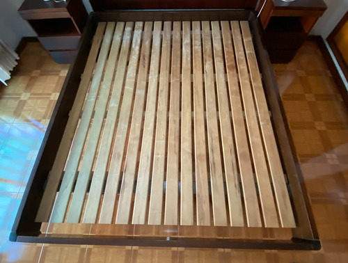 Cama 2plazas-c/2mesas De Luz-cabezal-veladores-usado-noenvio Marrón
