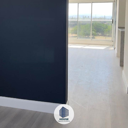 Departamento De 2 De Dorm. En Venta En Condominio Summum Con Cochera