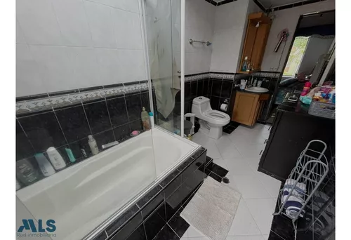 Amplia Casa Con Excelente Ubicación En Envigado!(mls#252487)