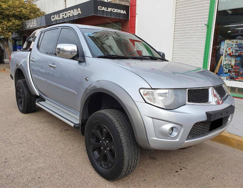 Imagen 3 de 13 de Mitsubishi L200 2014 2.5 Cd 4wd High-power Di-d At5 Cuero