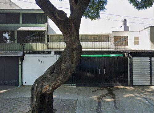 Hermosa Casa En Coyoacán, Remate Bancario ¡ Excelente Ubicación !
