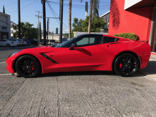 Imagen 2 de 11 de Chevrolet Corvette Stingray 2015