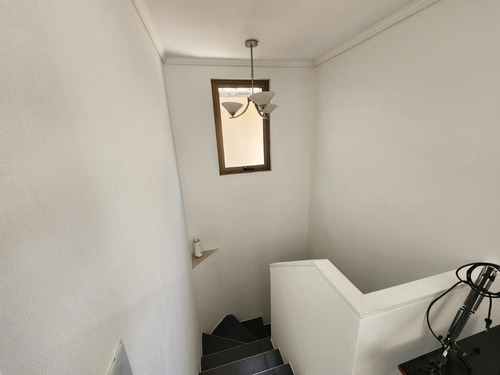 Imagen 17 de 25 de Hermosa Casa Remodelada - 143mts2. 3d + 3b. 2 Pisos. Terraza
