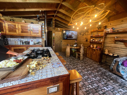 Parcela Con 2 Casas Y 8 Cabañas 5000m2
