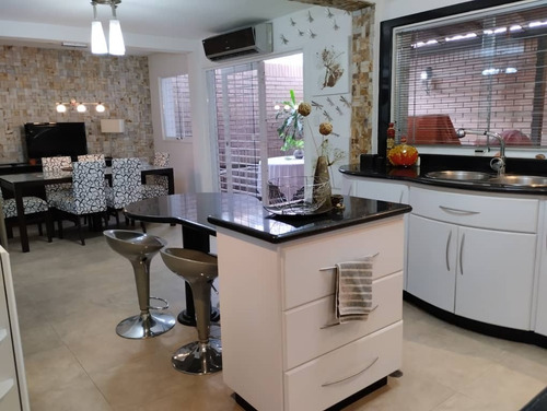 Imagen 10 de 16 de Town House En Conjunto Residencial Cantapiedra. Naguanagua. Zenaida Quintero