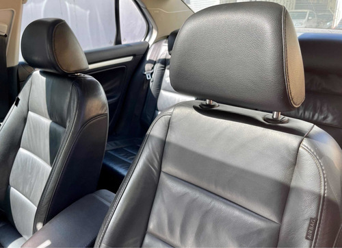 Volkswagen Vento 2.0 T Fsi Elegance Dsg 2011