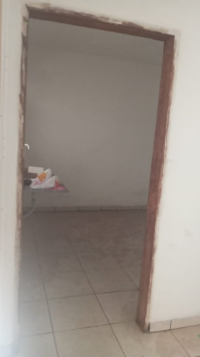 Sobrado Com Barracão Na Frente
